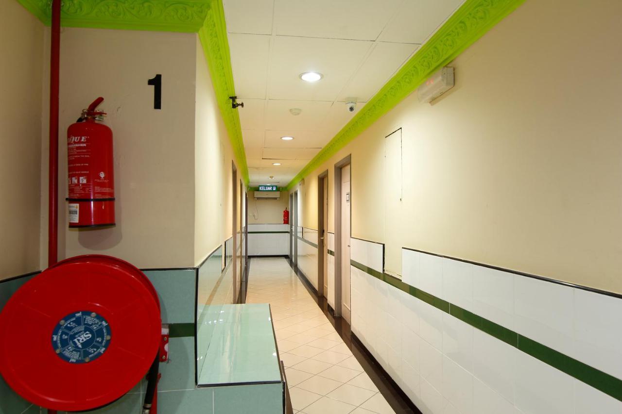 מירי Cosy Inn מראה חיצוני תמונה
